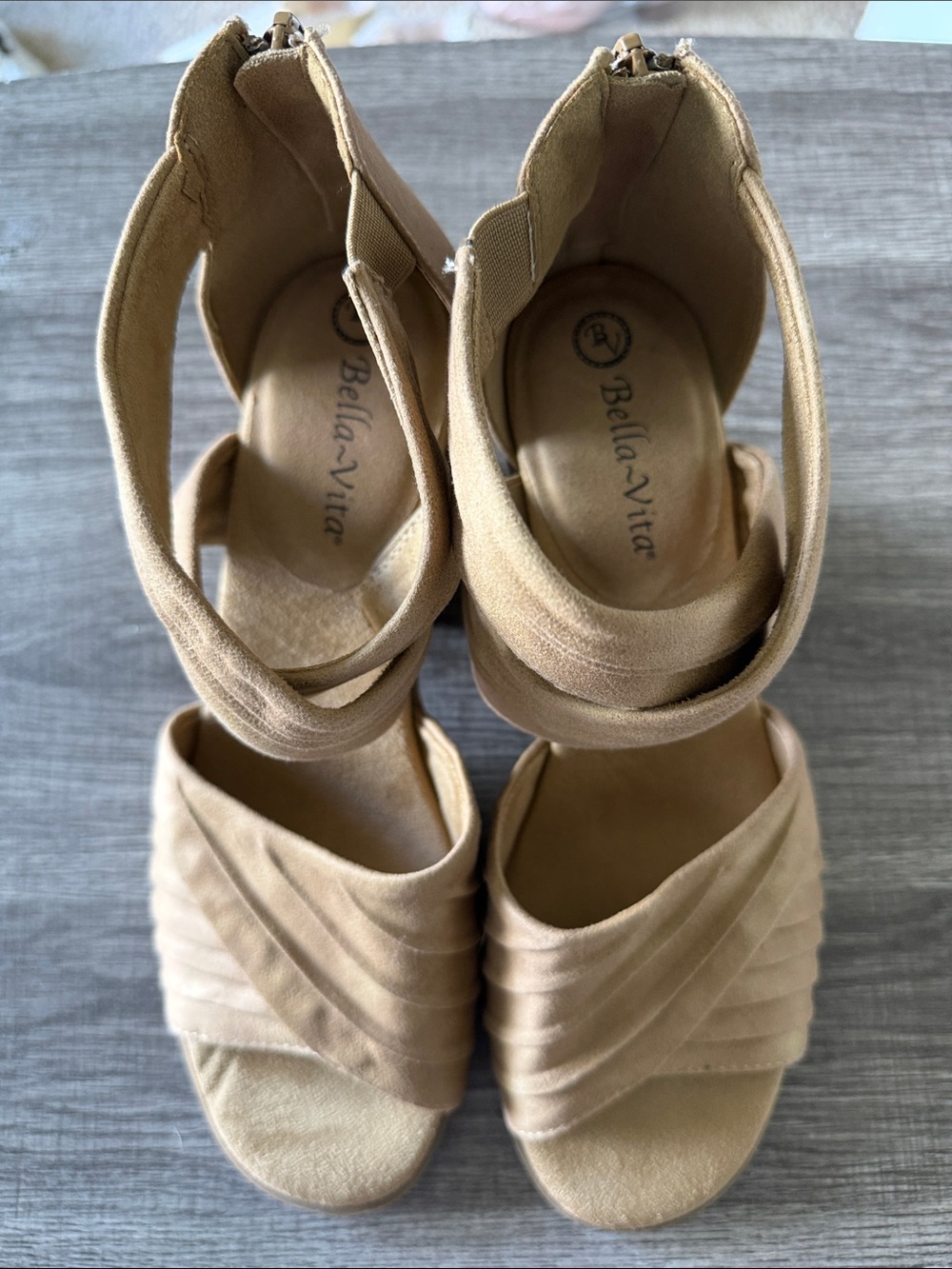 Bella Vita Tan Suede Ankle-Strap Wedge Sandals size 9w
